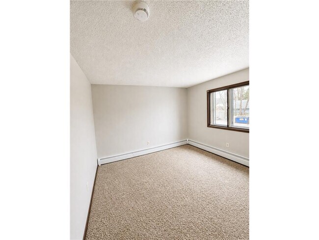 Building Photo - 761 S 9th St