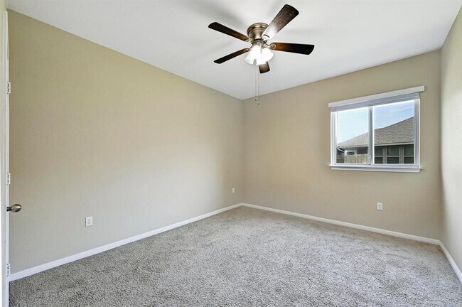 Building Photo - 1133 Tailwater Cv