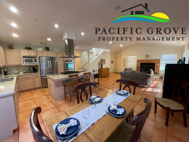 Building Photo - Beautiful Mediterranean 2-Bedroom House in...