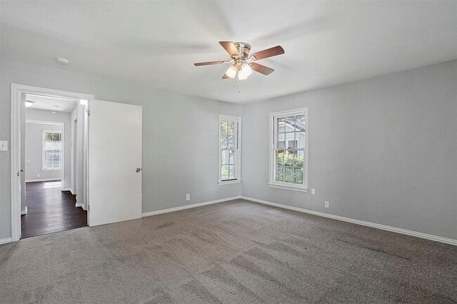 Building Photo - 210 W Willingham St