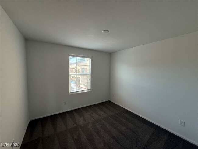 Building Photo - 508 Ylang Pl