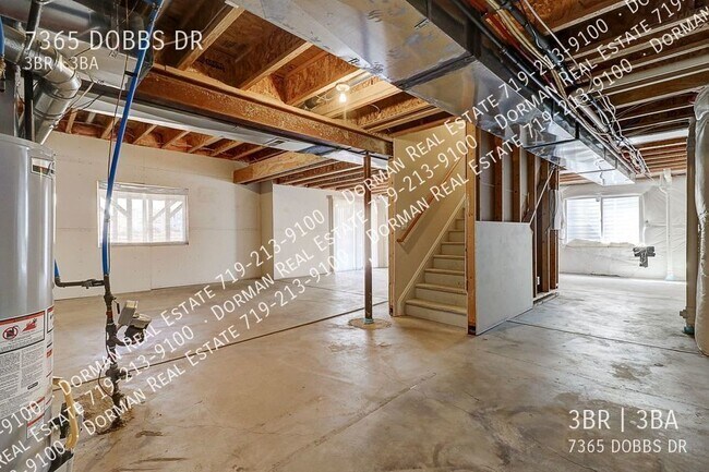 Building Photo - 7365 Dobbs Dr