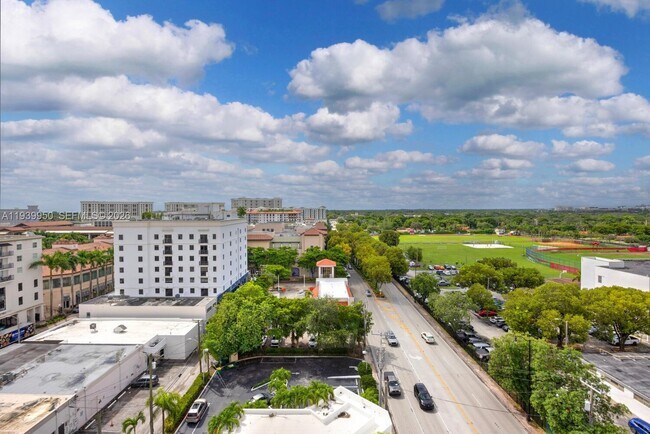 Building Photo - 301 Altara Ave