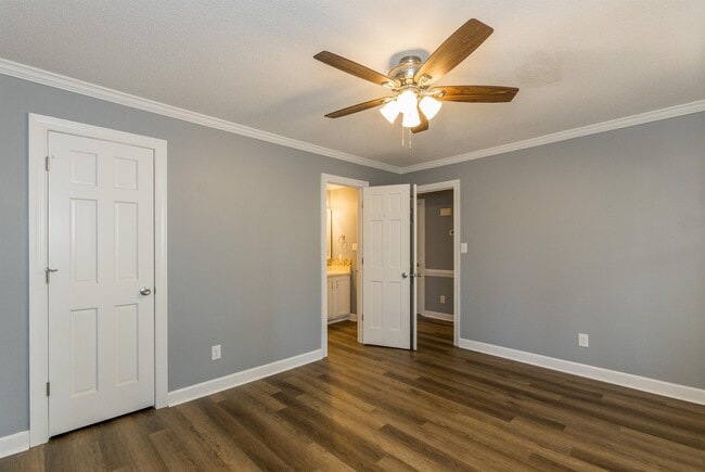 Building Photo - 508 Somerset Dr