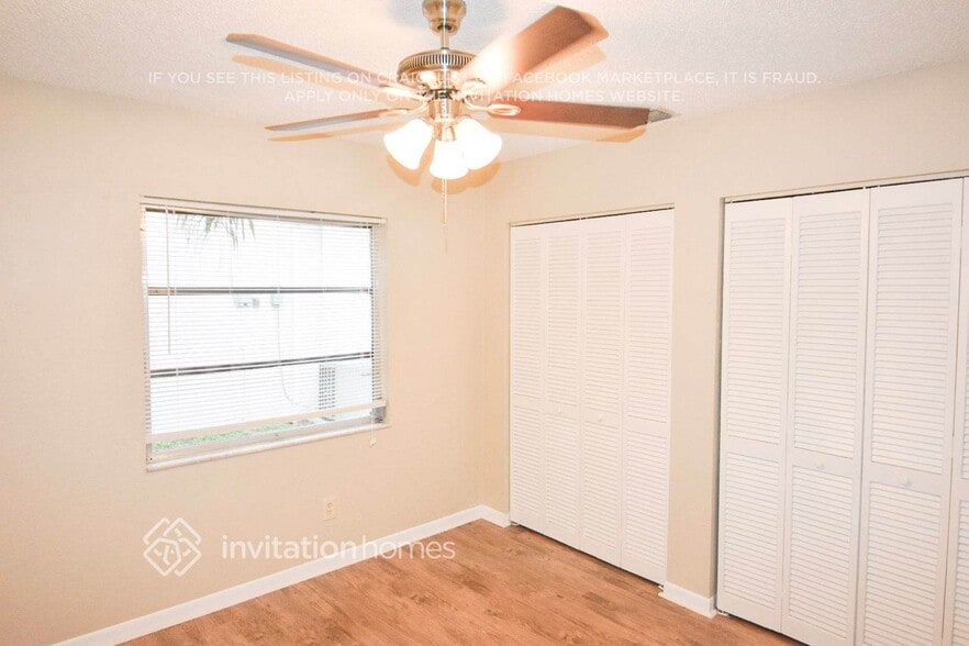 Building Photo - 1030 Oakwood Dr