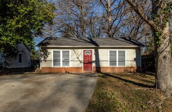 Building Photo - Charming & VERY CLEAN 1 Bed, 1 Bath Home Near Hospital & Winthrop | $1,200/month | Available Now