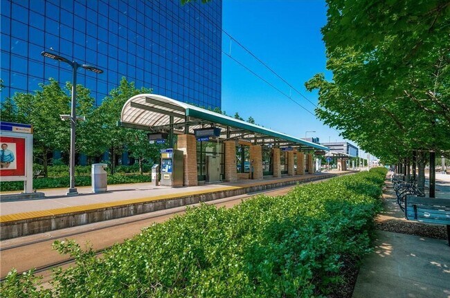 Building Photo - Gorgeous "Reflections" Condo w/ Panoramic Views, Light Rail Station, walk to Mall of America!