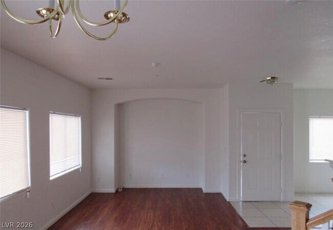 Building Photo - 5523 Baccarat Ave