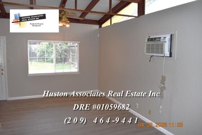 Building Photo - 3936 Dennis Ave