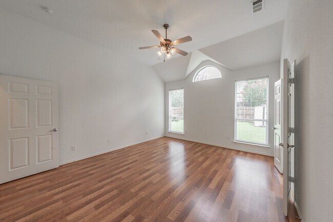 Building Photo - Ridgeview Farms