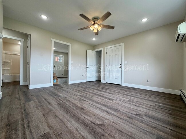 Building Photo - 3253 Charlesgate Ave SW