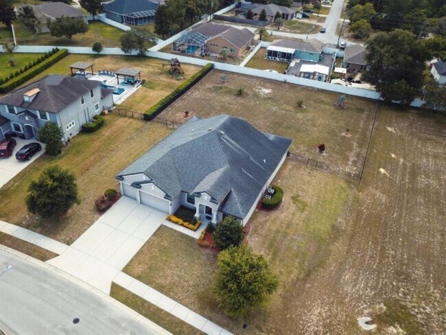 Building Photo - 913 Buckhurst Dr