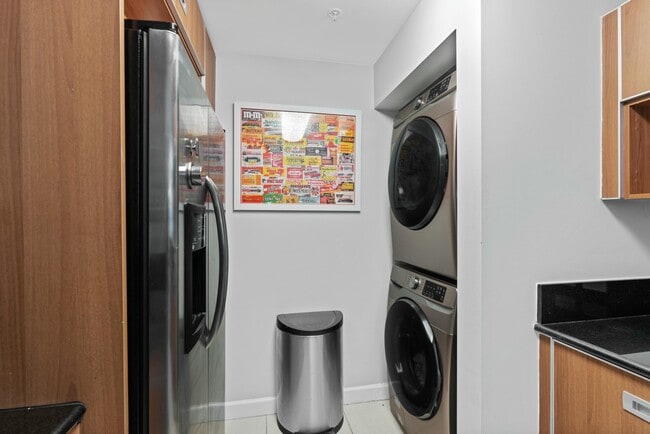 Building Photo - 410 Evernia St