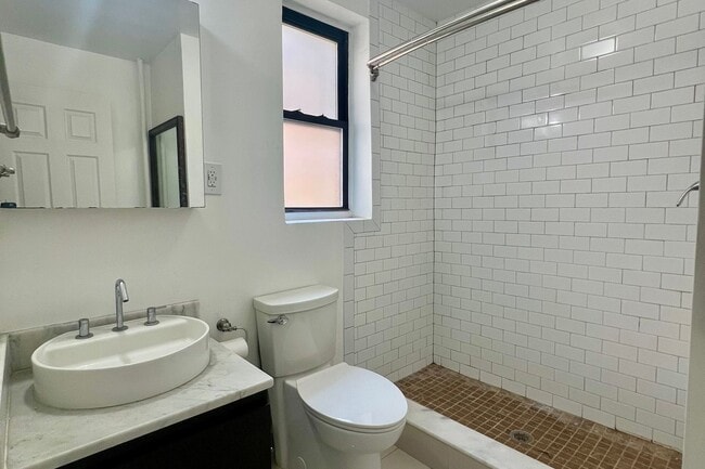 Building Photo - 435 79th St