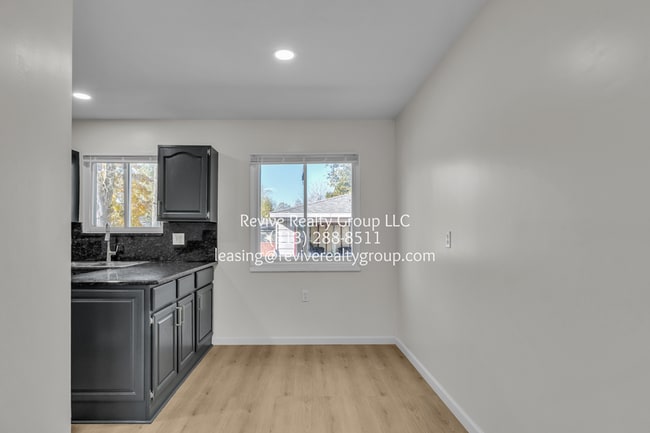 Building Photo - 15796 Kerstyn St