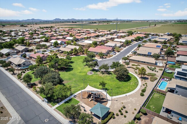 Building Photo - 3405 S 183rd Dr