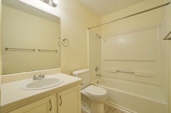 Building Photo - 13102 Staton Dr