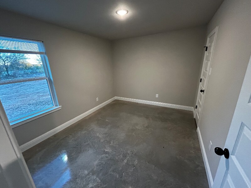 Building Photo - 10036 W Hwy 199