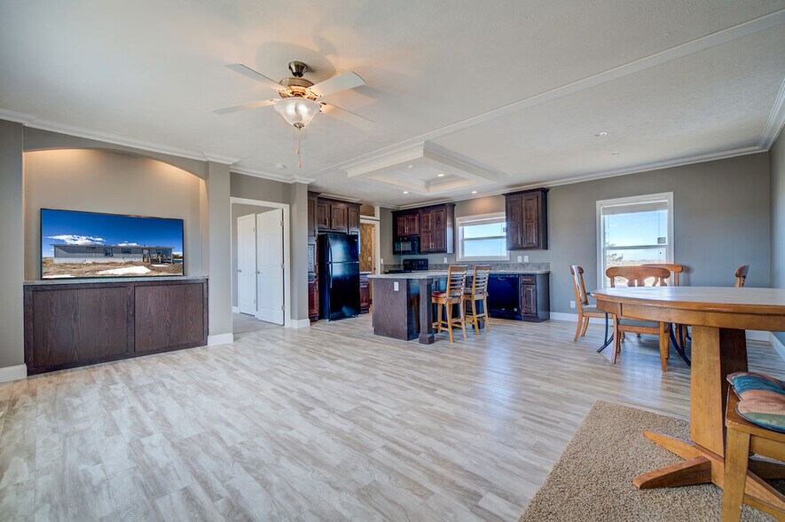 Building Photo - 13380 Log Rd