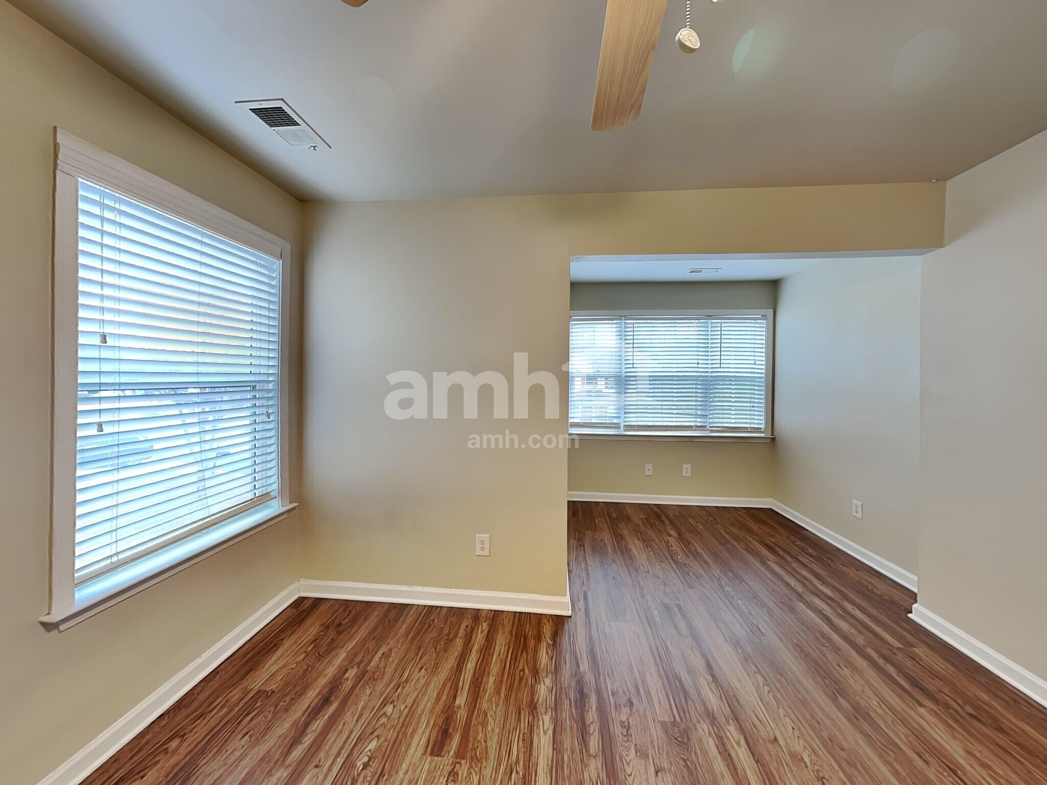 Building Photo - 5177 Rosewood Pl