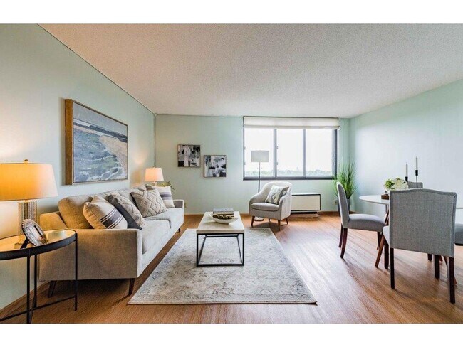 Building Photo - Spacious one-bedroom, one-bath condo in a fantastic St. Paul location!