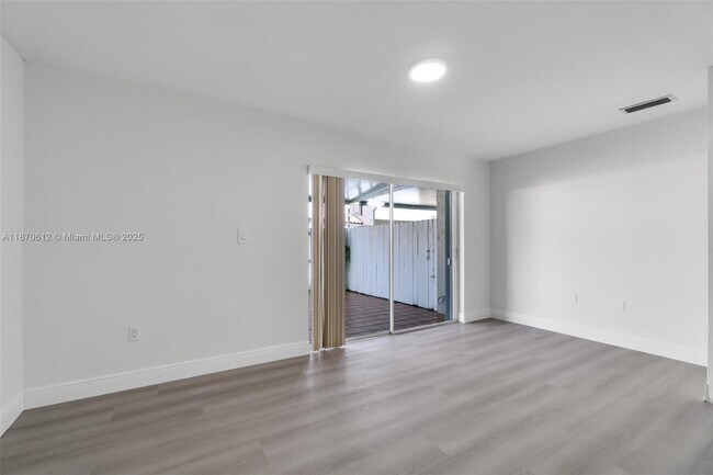 Building Photo - 6514 SW 128th Pl