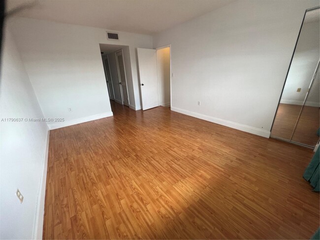 Building Photo - 5731 NW 37th St