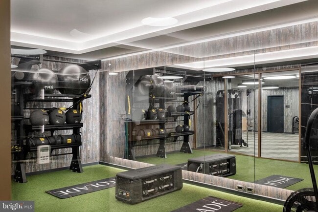 Building Photo - 1425 New York Ave NW