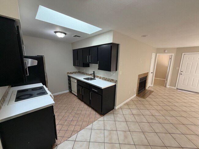 Building Photo - 4820 N 89th Ave