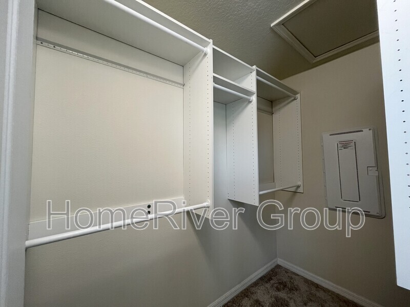 Building Photo - 1025 Pavia Dr