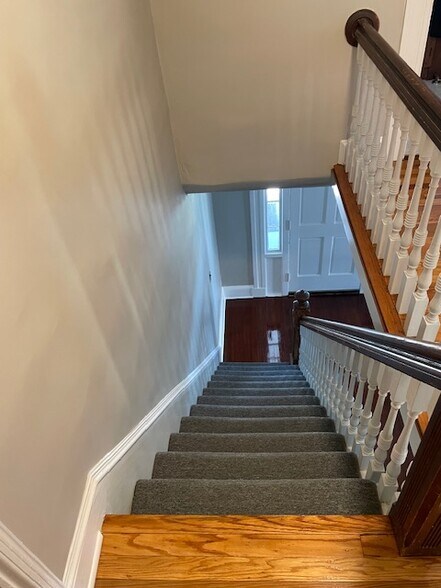 3rd BR or Office - 381 Ward St