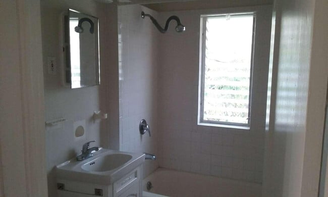 Building Photo - 1700 N Ocean Breeze