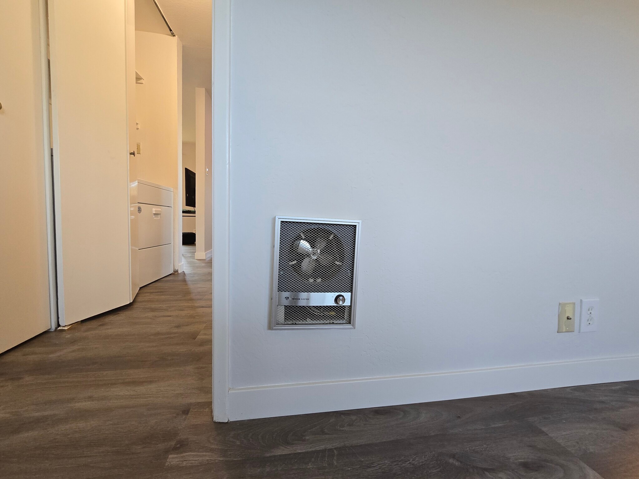 Building Photo - 14583 Doolittle Dr