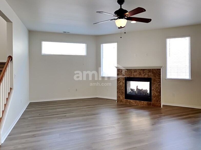 Building Photo - 1206 Blue Jay Ave SW