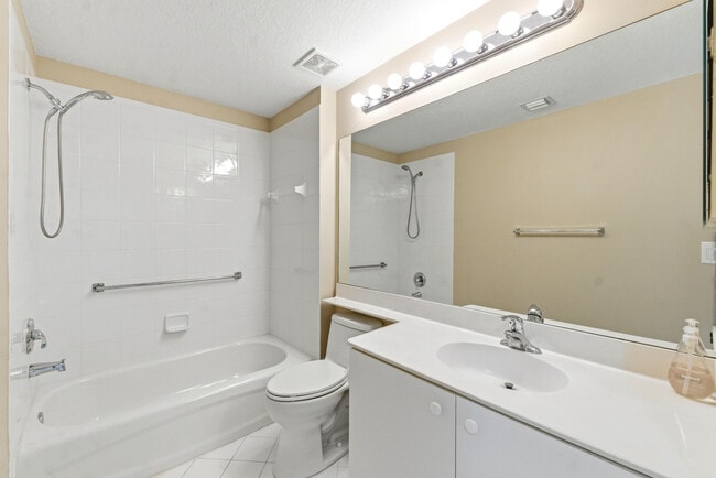Building Photo - 7765 Yardley Dr