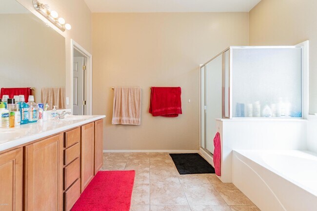 Building Photo - 35414 N 32nd Dr