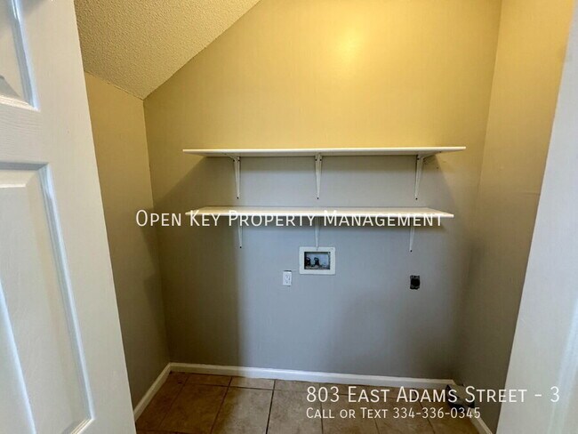 Building Photo - 803 E Adams St