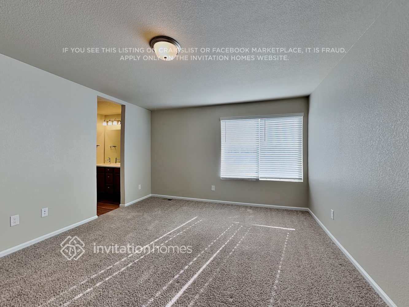 Building Photo - 11217 House Finch Ln