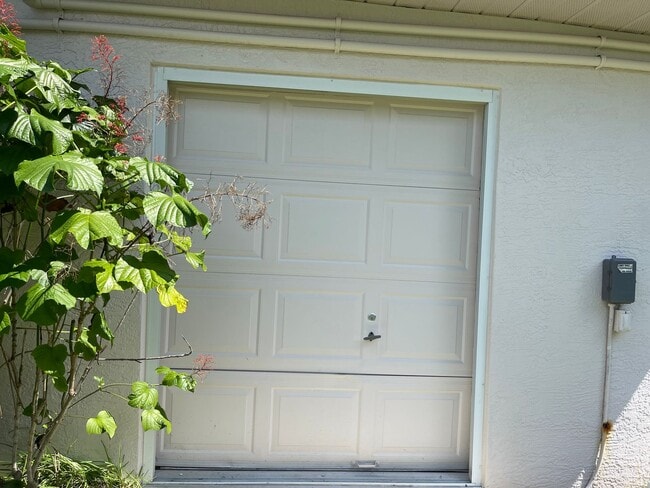 Building Photo - Spacious 3  Bedroom plus Den 3.5 baths 2 car plus golf cart garage in Timber Pines