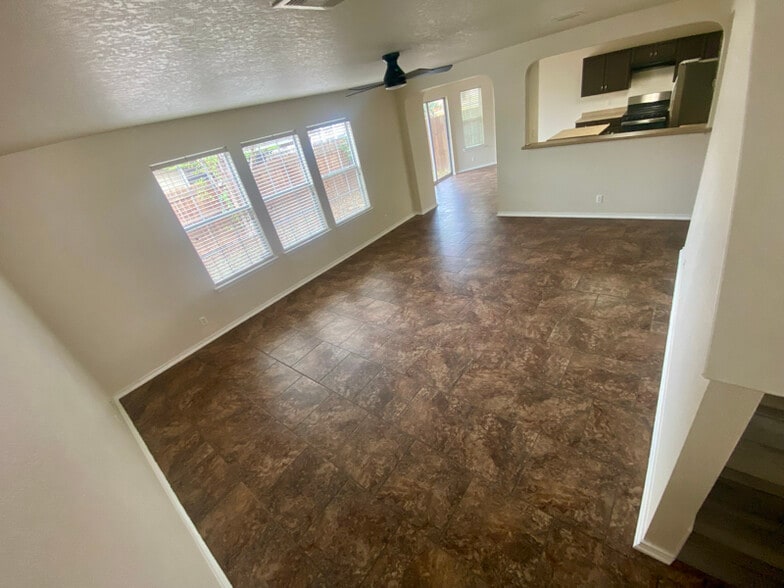 Building Photo - 14735 Bending Point