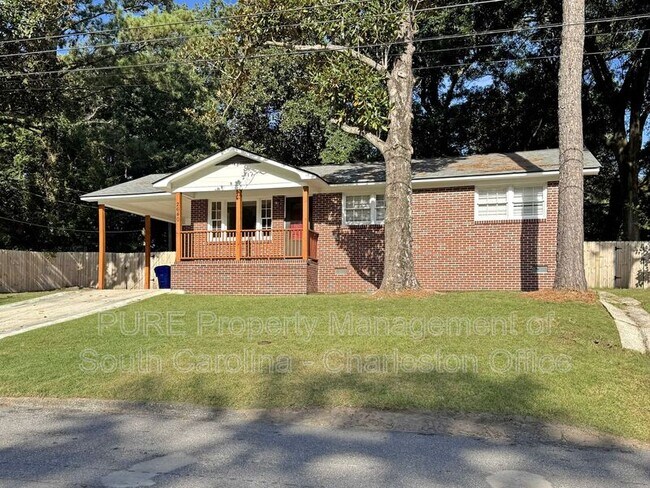 Building Photo - 2640 Orchid Ave