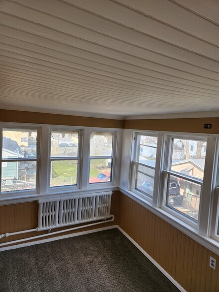 Porch on second level - 4607 James St