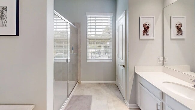 Building Photo - Charming 3BR Townhome in Championsgate