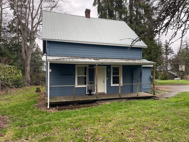 Building Photo - ***PENDING APPLICATION***Charming and Cozy Home In Scenic North Whidbey