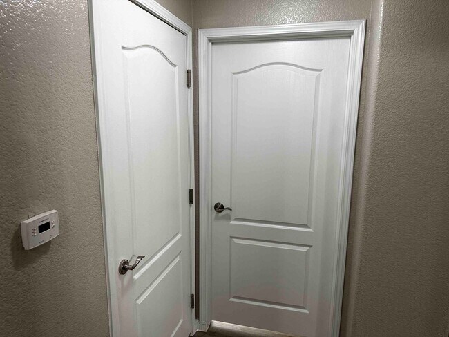 Building Photo - Summerlin 2 Bedroom Condo