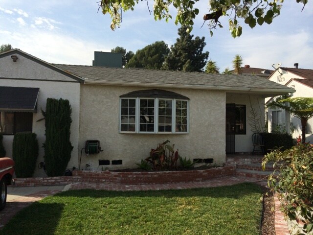 Building Photo - 1513 N Catalina St