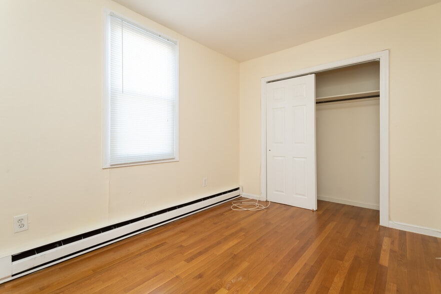 Building Photo - 1999 Commonwealth Ave