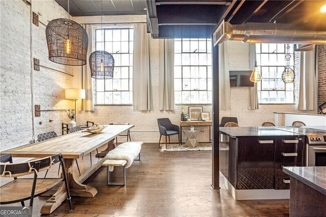 Building Photo - 650 Glen Iris Dr NE