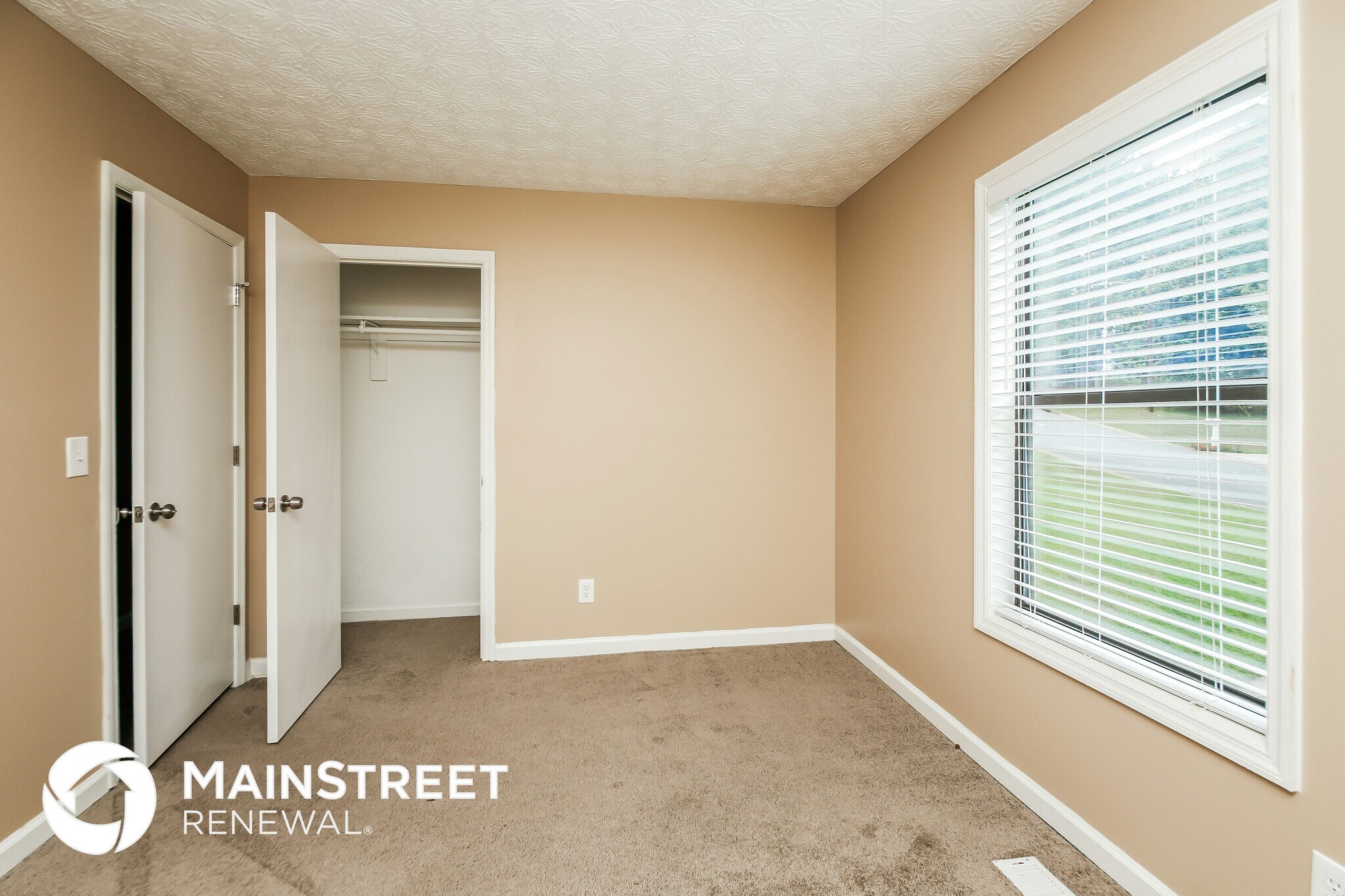 Building Photo - 5561 Deerfield Pl