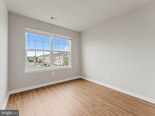 Building Photo - 1126 Munyon Dr